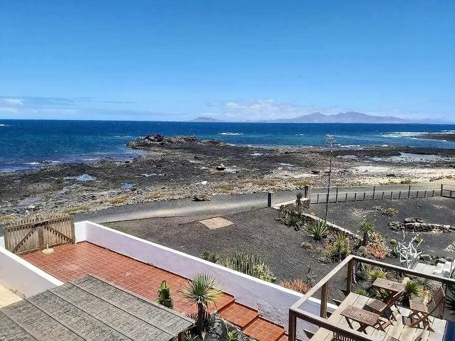 Holiday home Blue Breeze House With Pool Facing Sea Villa Corralejo