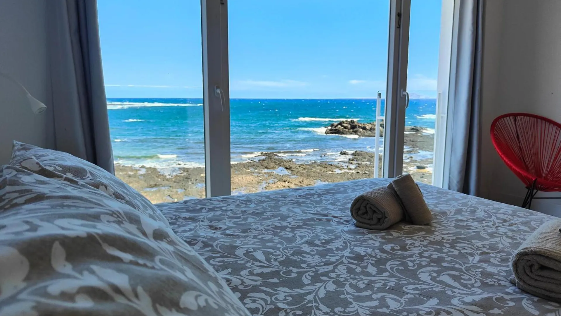 Blue Breeze House With Pool Facing Sea Villa Corralejo